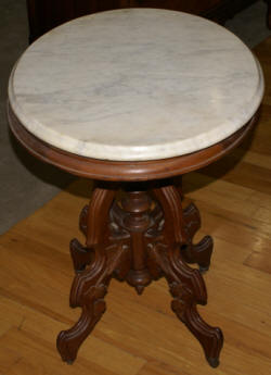 Victorian solid walnut oval marble top parlor table