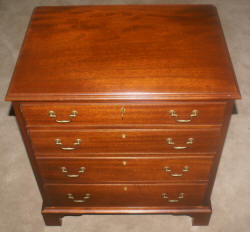 Biggs Furniture solid mahogany petite bachelor chest 