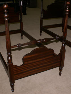 Kindel Furniture matched pair of mahogany twin poster beds