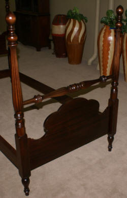 Kindel Furniture matched pair of mahogany twin poster beds