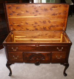 Lane mahogany Queen Anne antique cedar chest