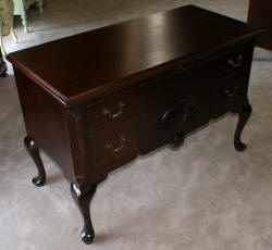 Lane mahogany Queen Anne antique cedar chest