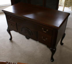 Lane mahogany Queen Anne antique cedar chest