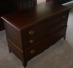 Mahogany lane cedar chest