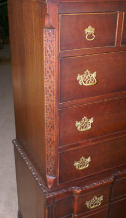 Chippendale block front mahogany chest of drawers