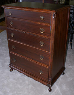 Queen Anne mahogany chest of drawers