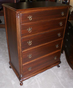 Queen Anne mahogany chest of drawers