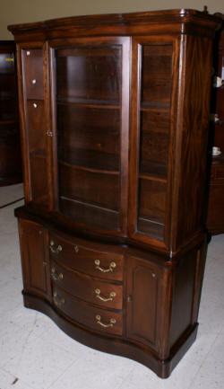 mahogany serpentine front china cabinet duncan phyfe
