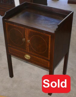 mahogany inlaid night stand 