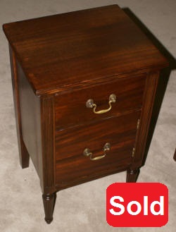 mahogany night stand 