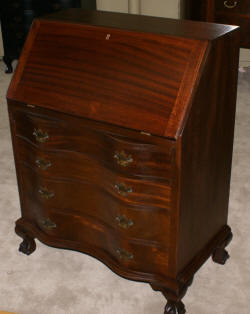 Mahogany Governor Winthrop desk