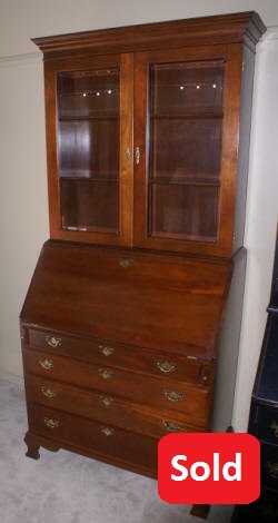 Craftique Furniture New Bern solid mahogany two piece secretary desk 