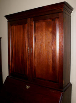Craftique solid mahogany blind door two piece New Bern secretary desk 