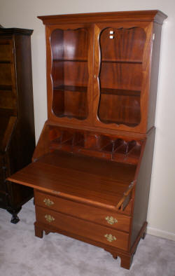 Light mahogany secretary desk