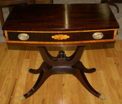 Banded inlaid mahogany Duncan Phyfe console table