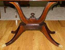 Banded inlaid mahogany Duncan Phyfe console table