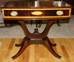 Banded inlaid mahogany Duncan Phyfe console table