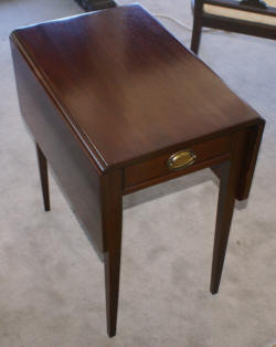 Pair of Craftique solid mahogany Pembroke tables