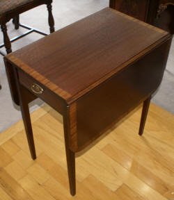 Pair of banded inlaid mahogany Pembroke tables
