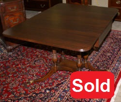 Duncan Phyfe mahogany drop leaf table