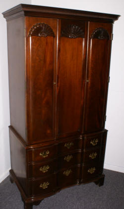 Hickory Chair Company solid mahogany Chippendale Gentlemen's wardrobe 